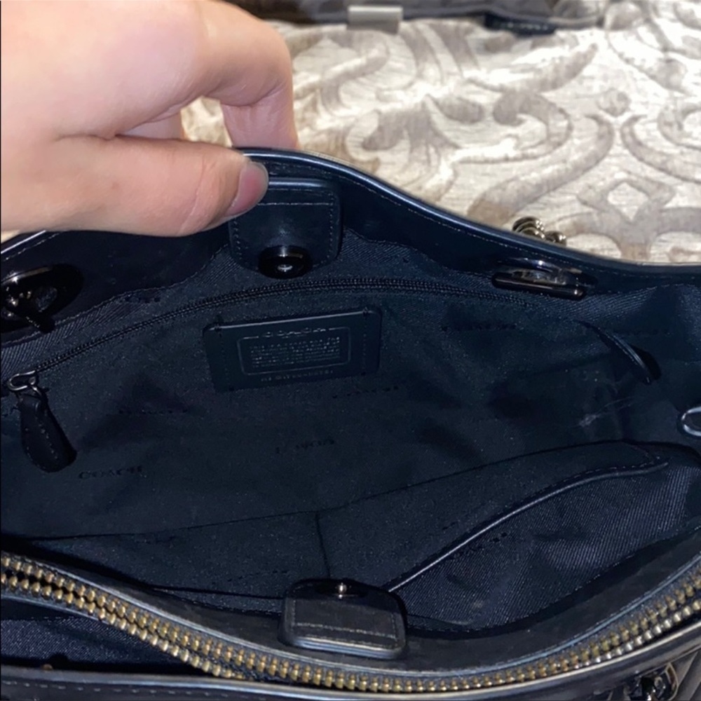 Elegant Coach purse - Picture 6 of 8